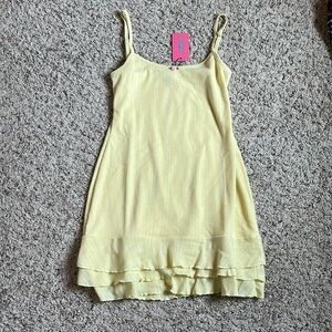 yellow dress from Edikted